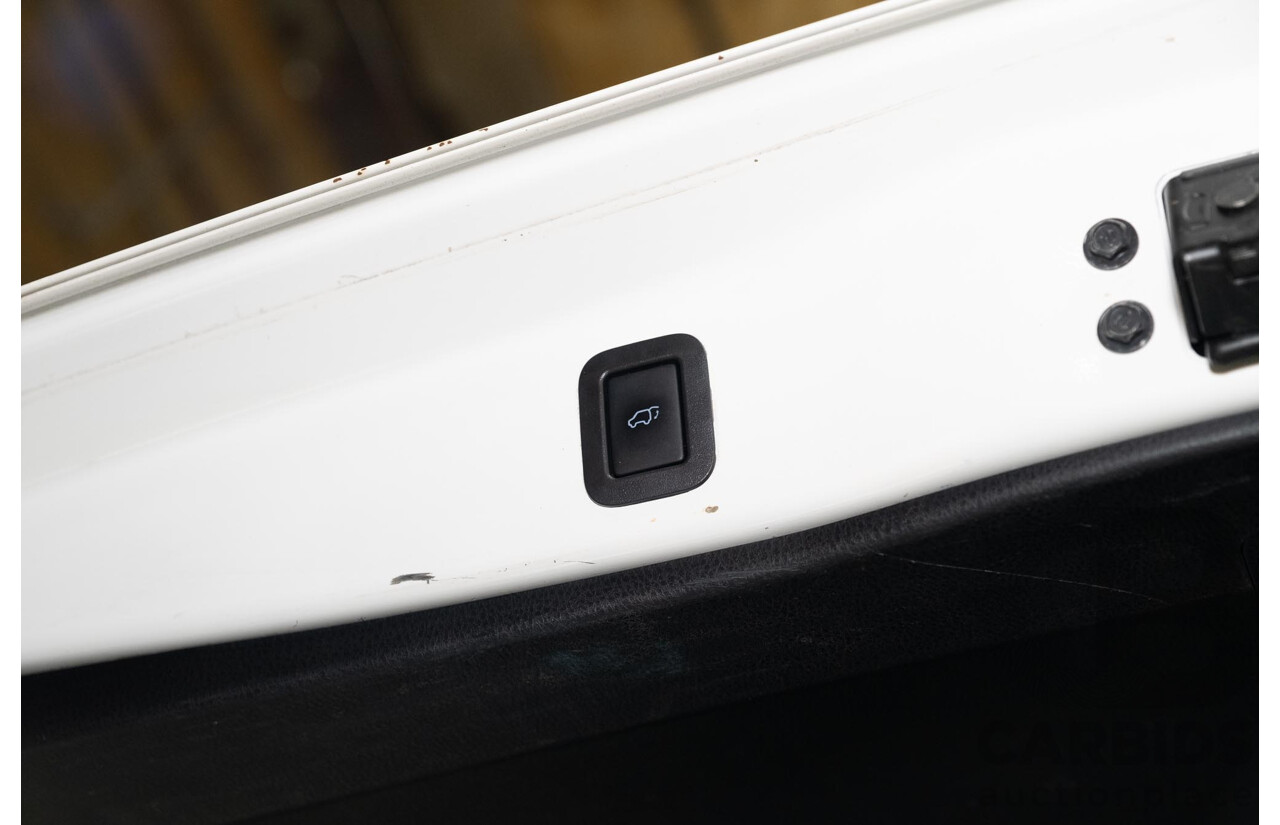 7/2017 Toyota Kluger Grande (4x4) GSU55R 4d Wagon Crystal Pearl White V6 3.5L