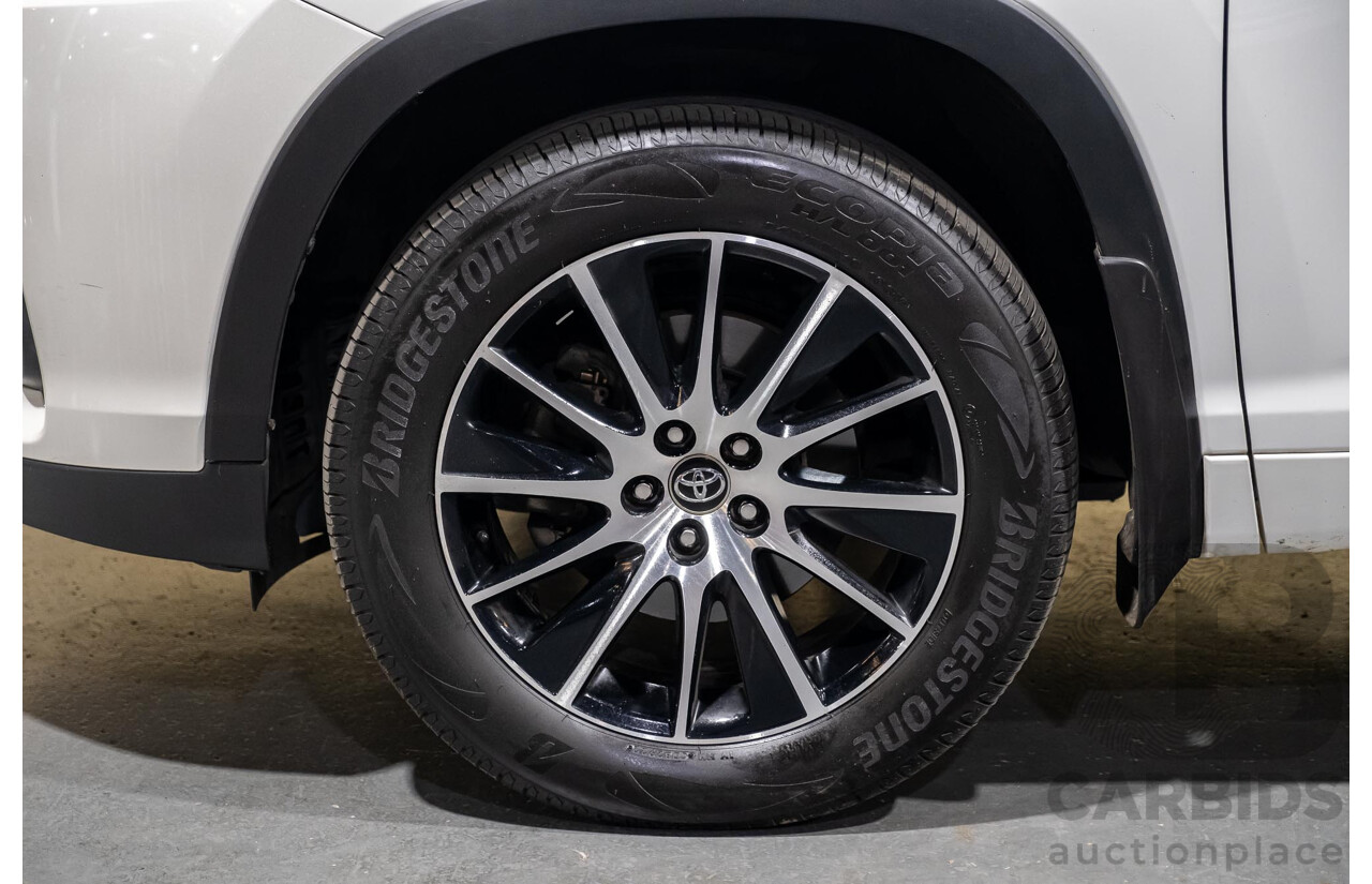 7/2017 Toyota Kluger Grande (4x4) GSU55R 4d Wagon Crystal Pearl White V6 3.5L