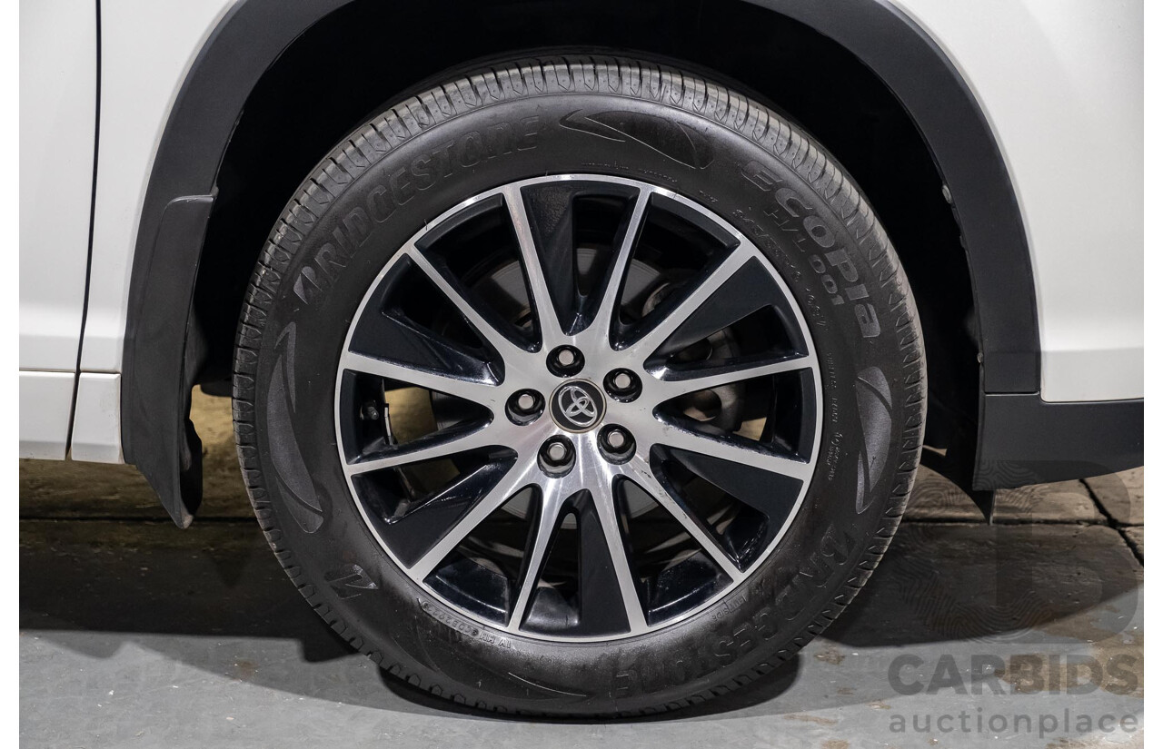 7/2017 Toyota Kluger Grande (4x4) GSU55R 4d Wagon Crystal Pearl White V6 3.5L