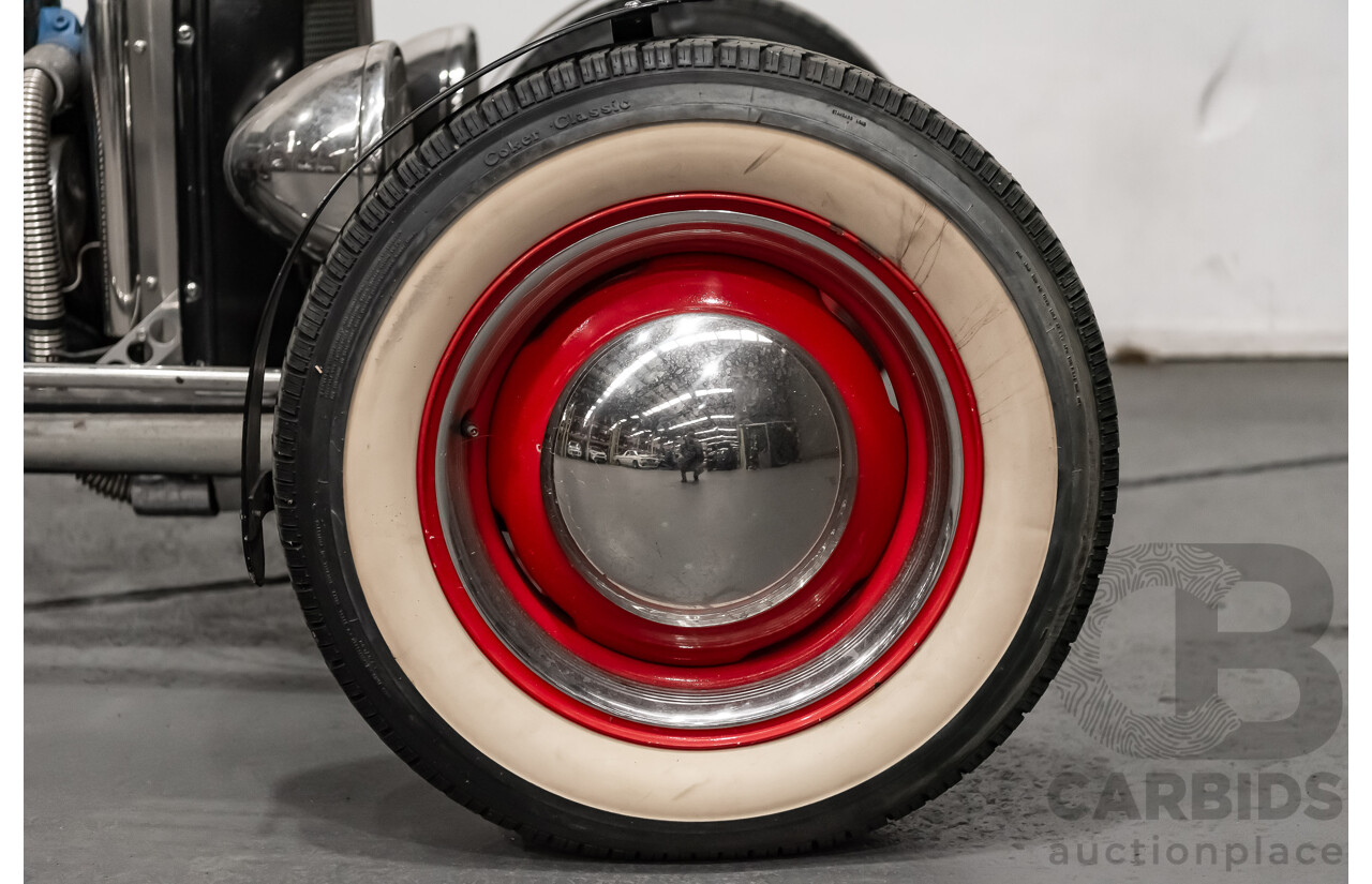 01/1923 Ford T-Bucket Hot Rod Soft Top 235ci I6