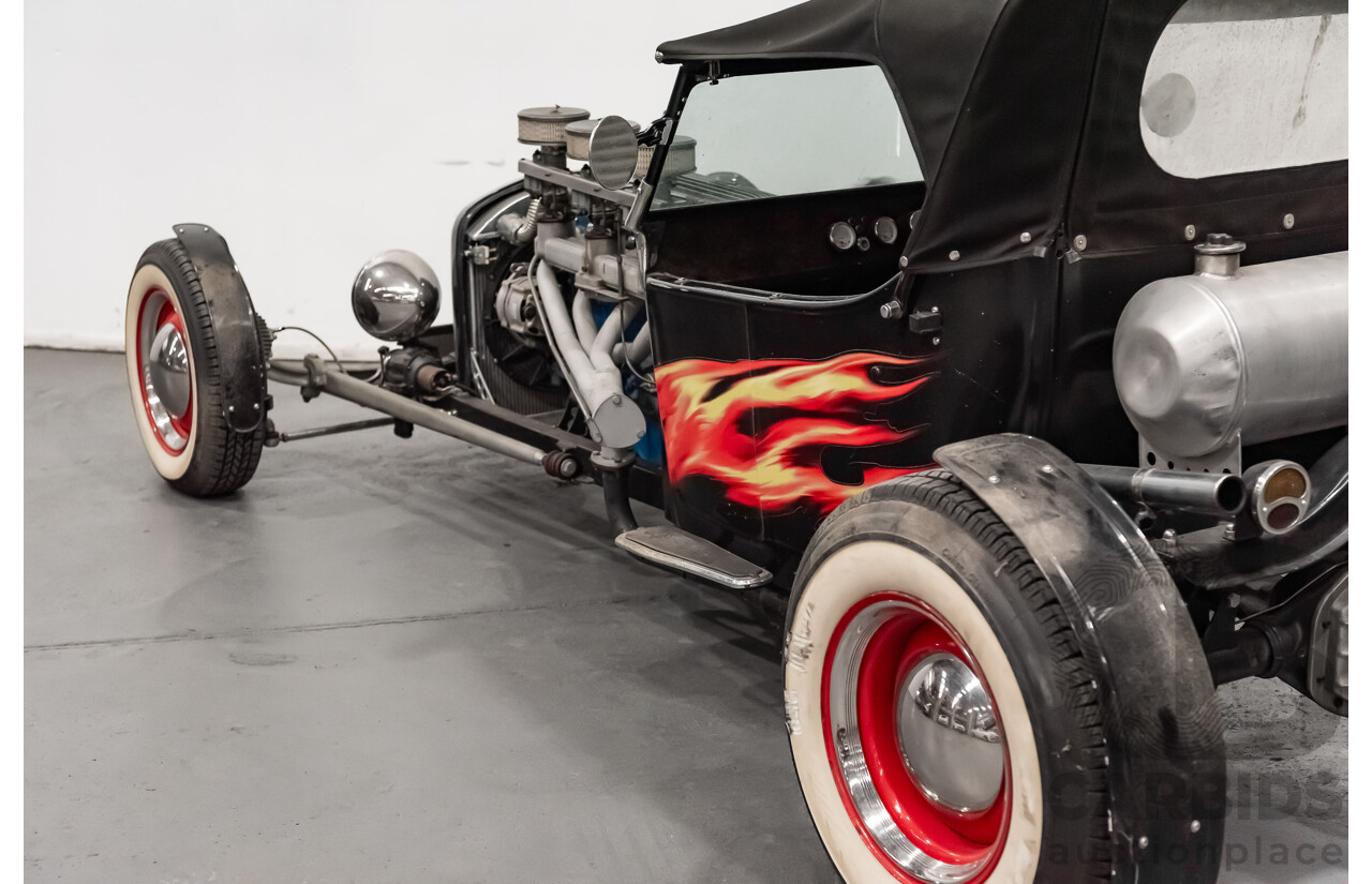 01/1923 Ford T-Bucket Hot Rod Soft Top 235ci I6