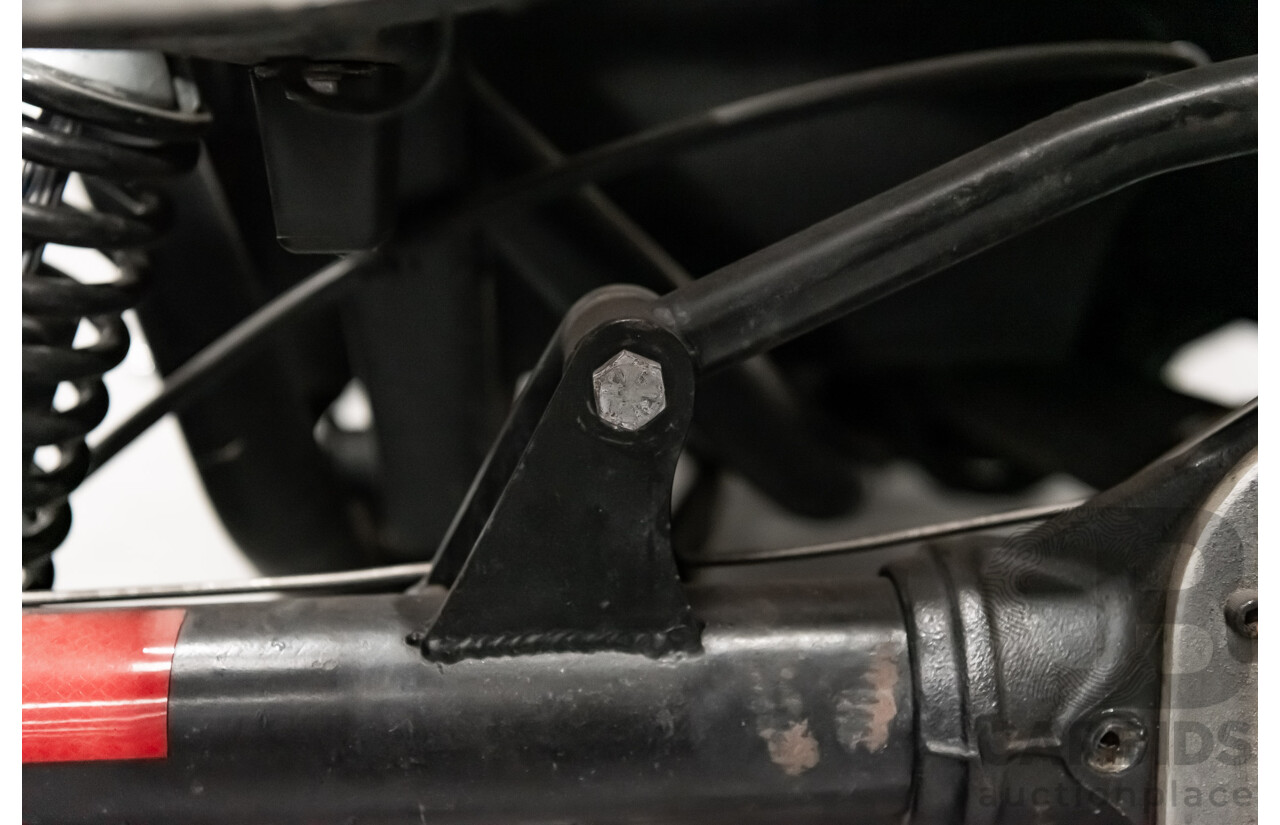 01/1923 Ford T-Bucket Hot Rod Soft Top 235ci I6