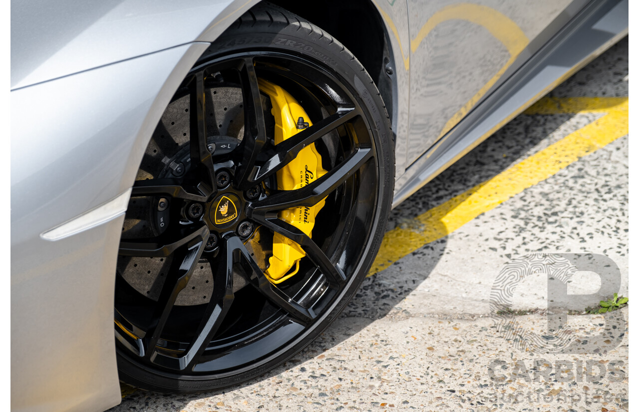 9/2015 Lamborghini Huracan LP 610-4 (AWD) 724 2d Coupe Grigio Nimbus Silver Metallic V10 5.2L