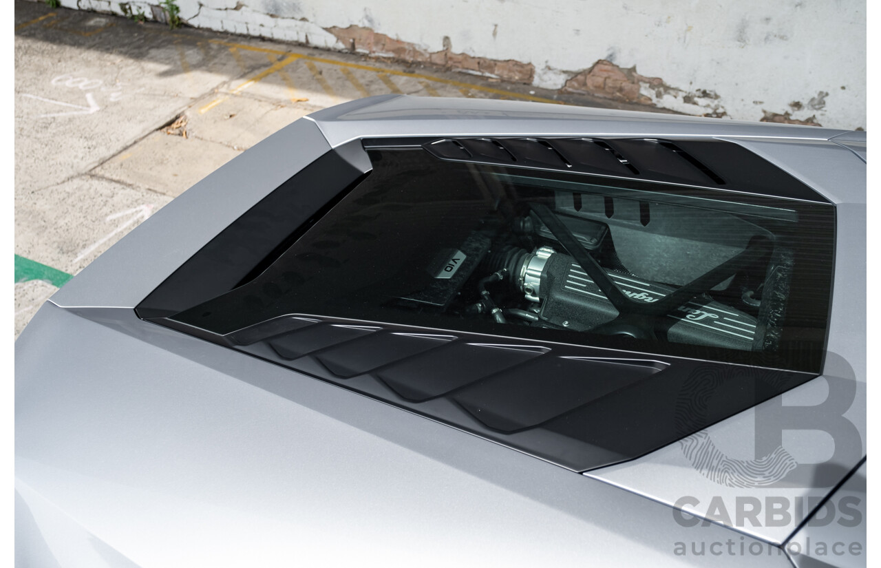 9/2015 Lamborghini Huracan LP 610-4 (AWD) 724 2d Coupe Grigio Nimbus Silver Metallic V10 5.2L