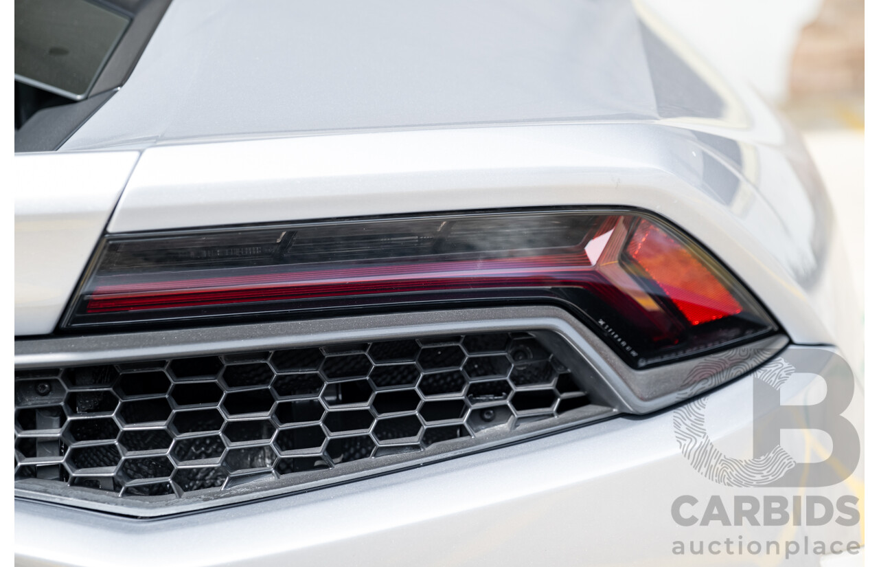 9/2015 Lamborghini Huracan LP 610-4 (AWD) 724 2d Coupe Grigio Nimbus Silver Metallic V10 5.2L