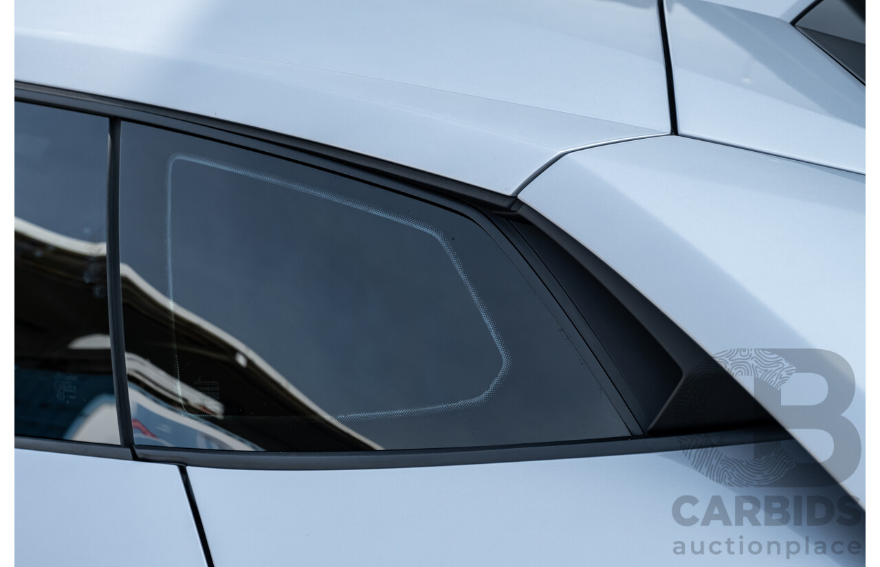 9/2015 Lamborghini Huracan LP 610-4 (AWD) 724 2d Coupe Grigio Nimbus Silver Metallic V10 5.2L