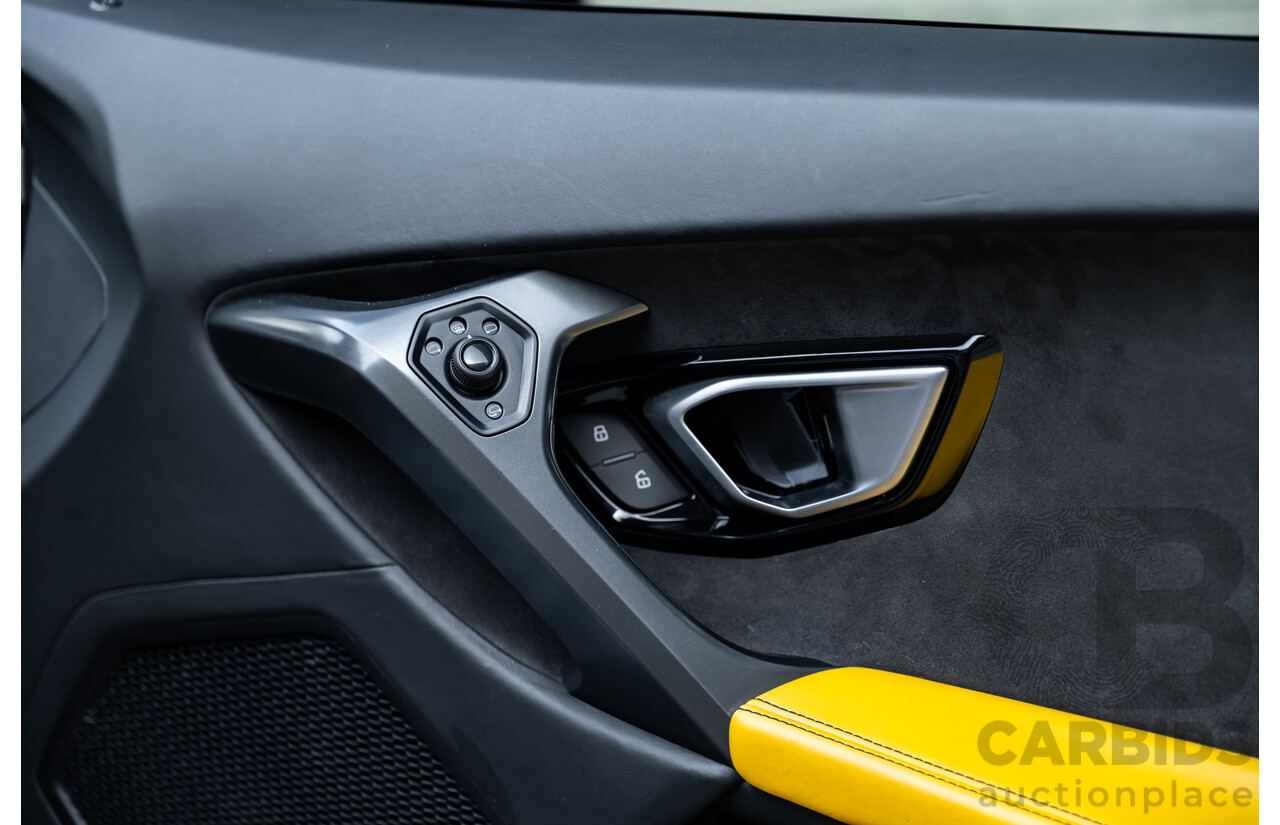 9/2015 Lamborghini Huracan LP 610-4 (AWD) 724 2d Coupe Grigio Nimbus Silver Metallic V10 5.2L