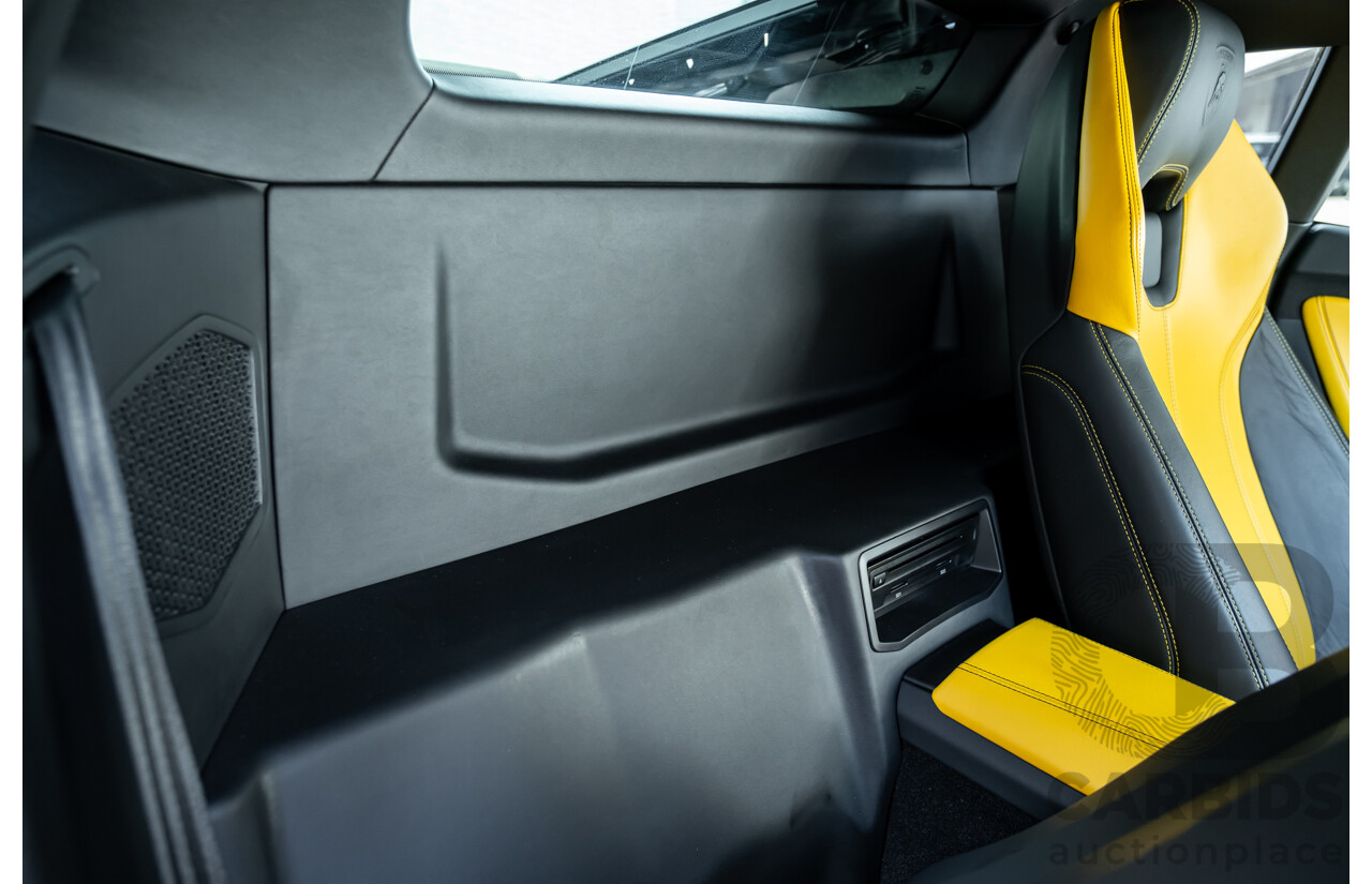 9/2015 Lamborghini Huracan LP 610-4 (AWD) 724 2d Coupe Grigio Nimbus Silver Metallic V10 5.2L