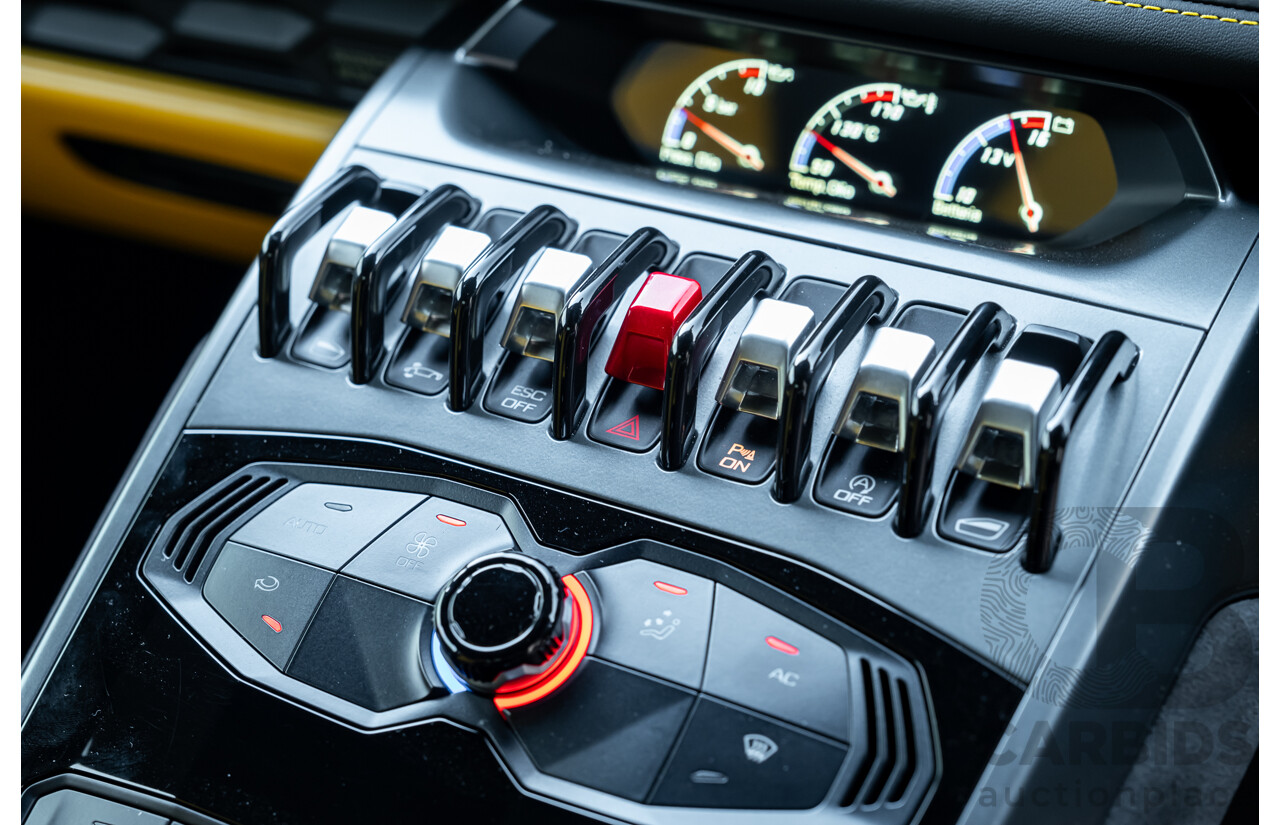 9/2015 Lamborghini Huracan LP 610-4 (AWD) 724 2d Coupe Grigio Nimbus Silver Metallic V10 5.2L