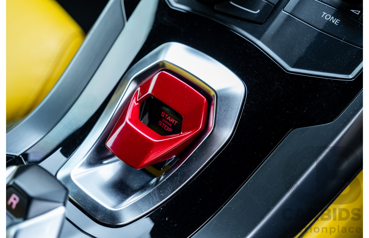 9/2015 Lamborghini Huracan LP 610-4 (AWD) 724 2d Coupe Grigio Nimbus Silver Metallic V10 5.2L