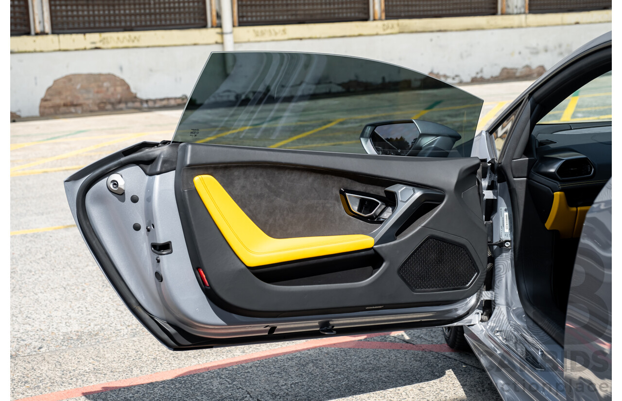 9/2015 Lamborghini Huracan LP 610-4 (AWD) 724 2d Coupe Grigio Nimbus Silver Metallic V10 5.2L