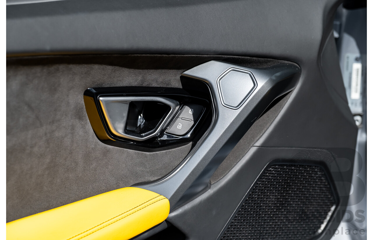 9/2015 Lamborghini Huracan LP 610-4 (AWD) 724 2d Coupe Grigio Nimbus Silver Metallic V10 5.2L