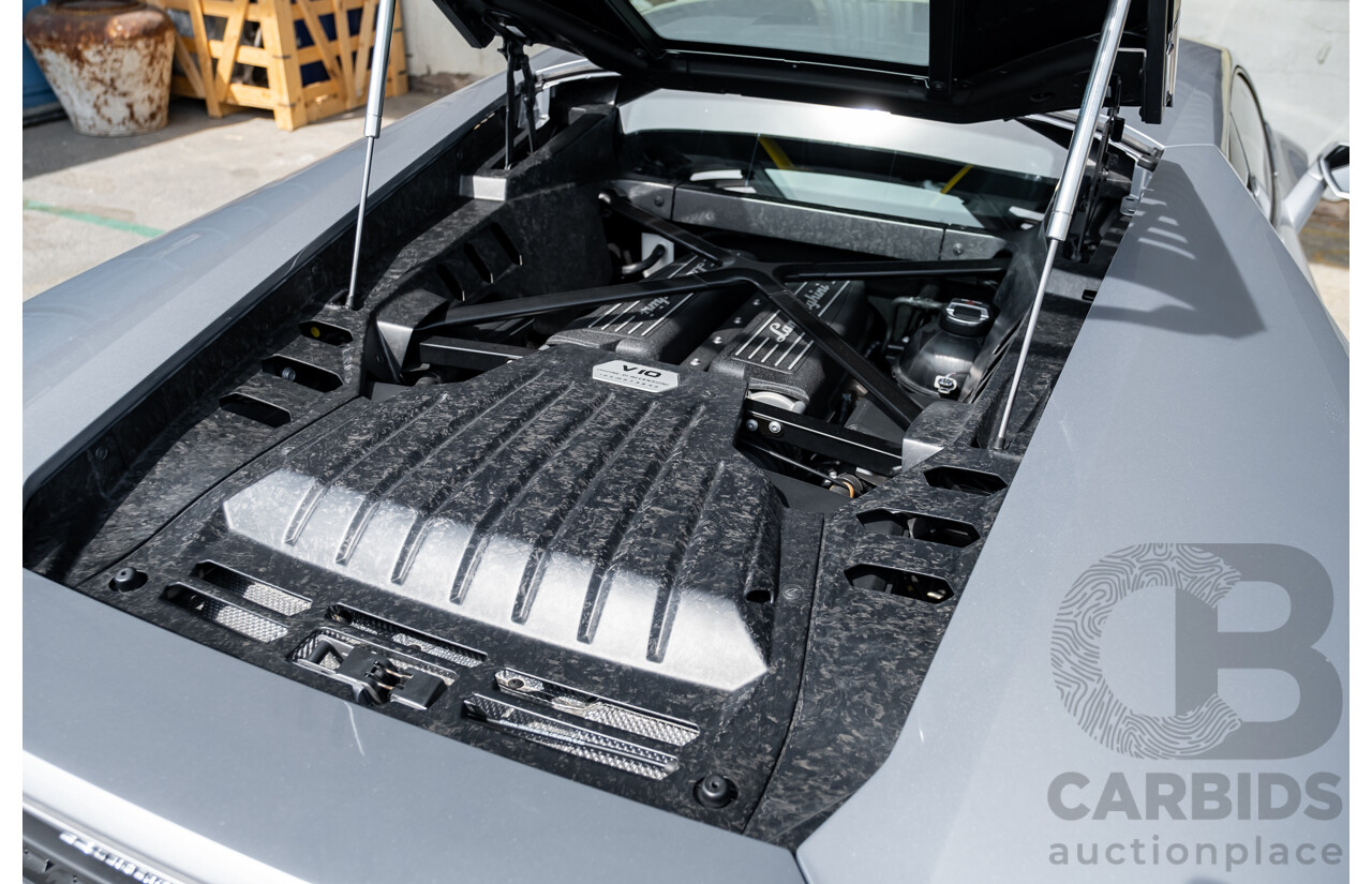 9/2015 Lamborghini Huracan LP 610-4 (AWD) 724 2d Coupe Grigio Nimbus Silver Metallic V10 5.2L