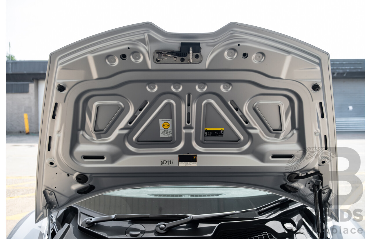 9/2015 Lamborghini Huracan LP 610-4 (AWD) 724 2d Coupe Grigio Nimbus Silver Metallic V10 5.2L