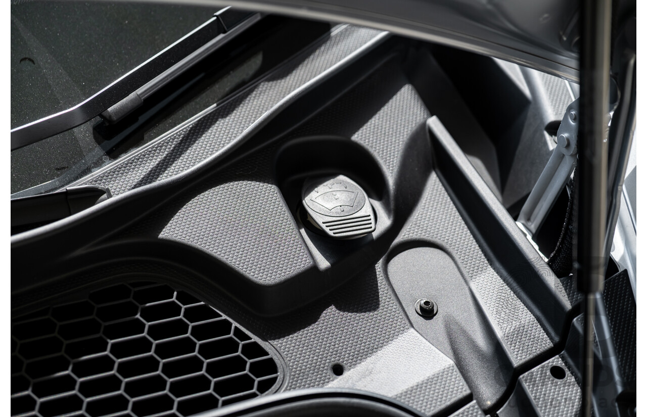 9/2015 Lamborghini Huracan LP 610-4 (AWD) 724 2d Coupe Grigio Nimbus Silver Metallic V10 5.2L