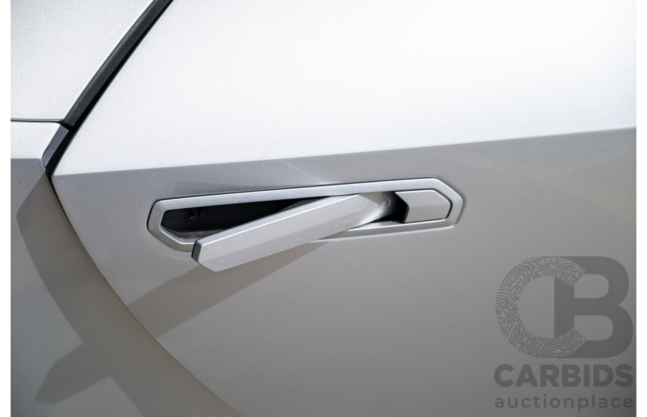 9/2015 Lamborghini Huracan LP 610-4 (AWD) 724 2d Coupe Grigio Nimbus Silver Metallic V10 5.2L