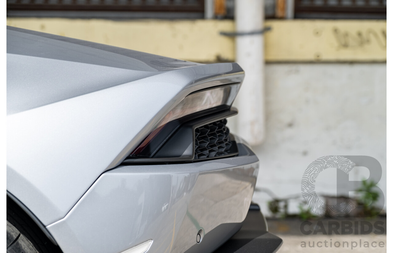 9/2015 Lamborghini Huracan LP 610-4 (AWD) 724 2d Coupe Grigio Nimbus Silver Metallic V10 5.2L