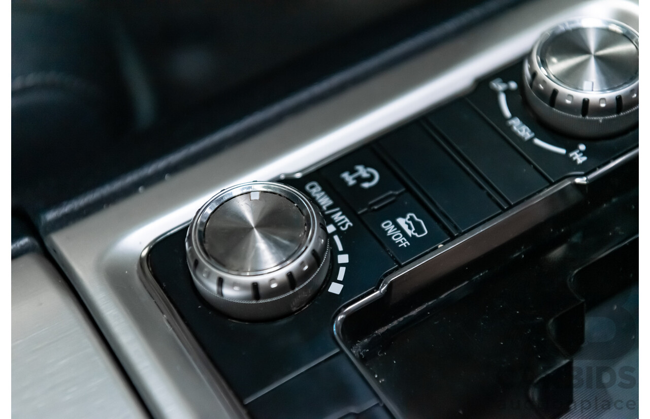 6/2019 Toyota Landcruiser Sahara (4x4) VDJ200R MY19 4d Wagon Metallic Blue Turbo Diesel V8 4.5L