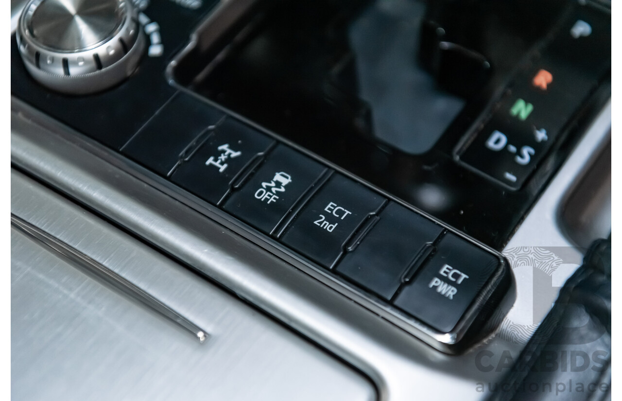 6/2019 Toyota Landcruiser Sahara (4x4) VDJ200R MY19 4d Wagon Metallic Blue Turbo Diesel V8 4.5L