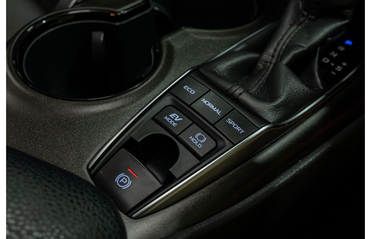 06/2021 Toyota Camry Ascent Hybrid MY21 AXVH70R 4d Sedan White 2.5L Hybrid