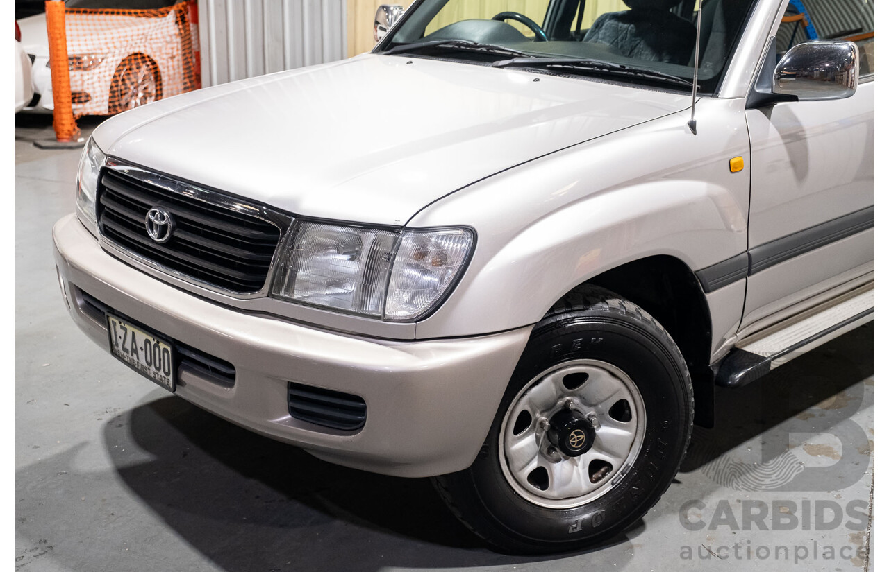 12/2000 Toyota Landcruiser GXL 100 Series (4x4) HDJ100R 4d Wagon Silver Turbo Diesel 1HD-FTE 4.2L