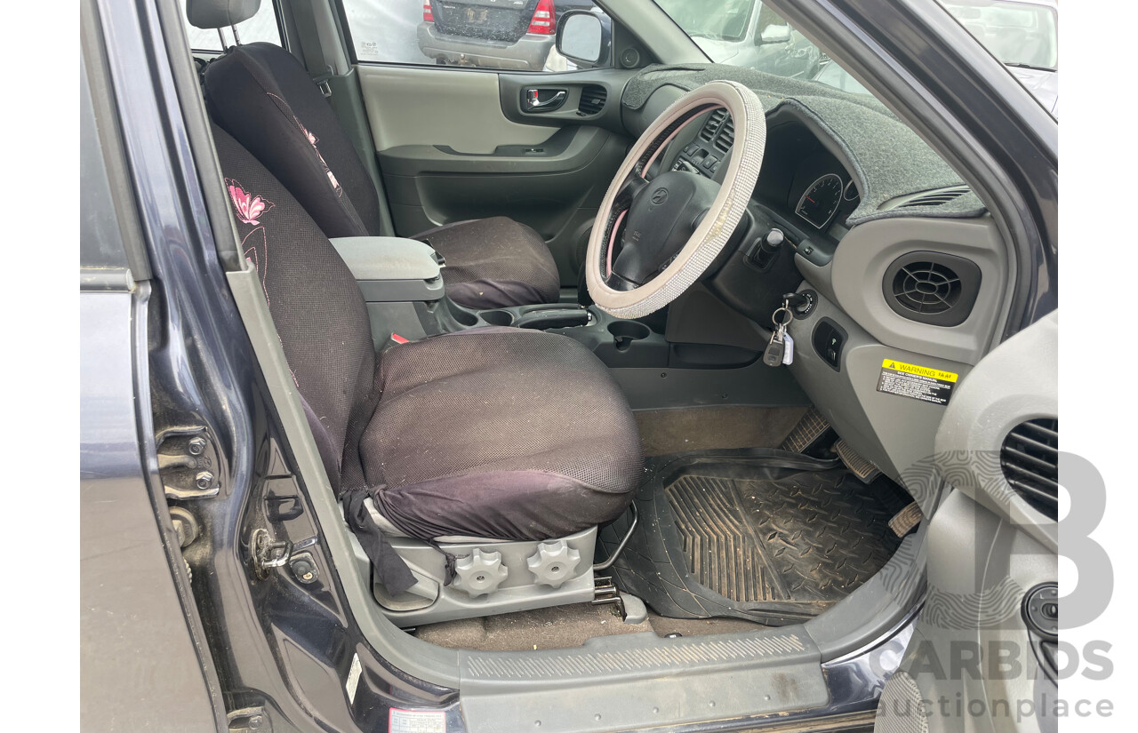 8/2005 Hyundai Santa Fe (4x4) 05 UPDATE 4d Wagon Grey 2.7L