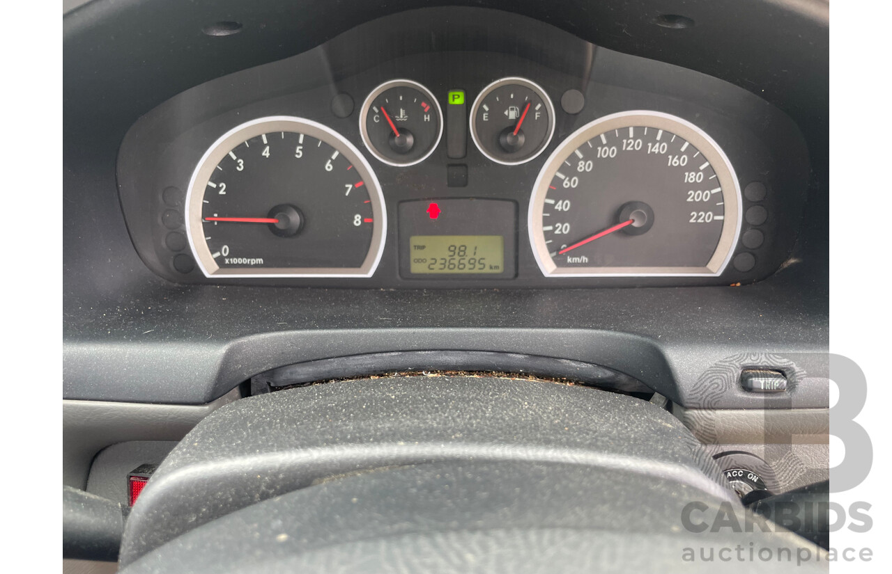 8/2005 Hyundai Santa Fe (4x4) 05 UPDATE 4d Wagon Grey 2.7L