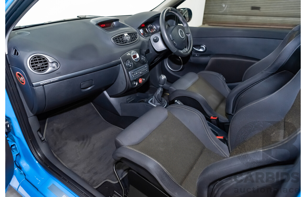 3/2013 Renault Sport Clio III Phase 2 200 CUP 2d Hatch Racing Blue 2.0L