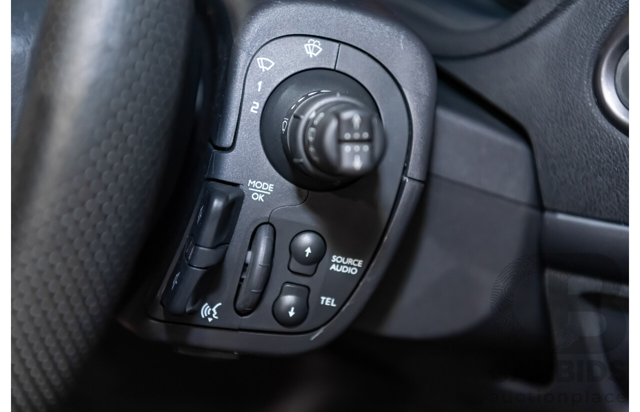 3/2013 Renault Sport Clio III Phase 2 200 CUP 2d Hatch Racing Blue 2.0L