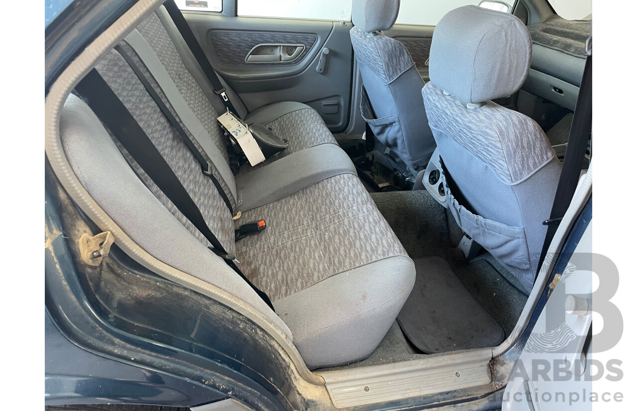 4/1994 Ford Falcon Futura ED 4d Sedan Green 4.0L