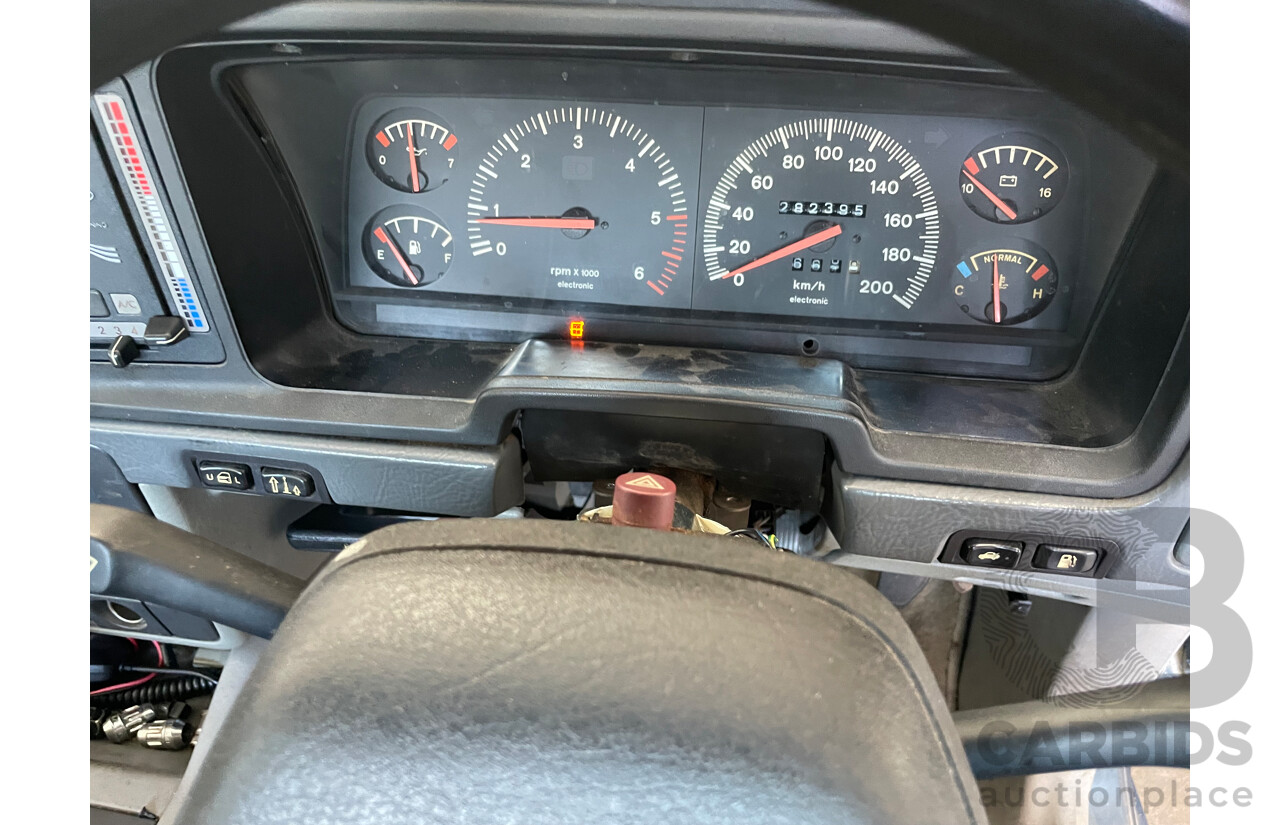 4/1994 Ford Falcon Futura ED 4d Sedan Green 4.0L