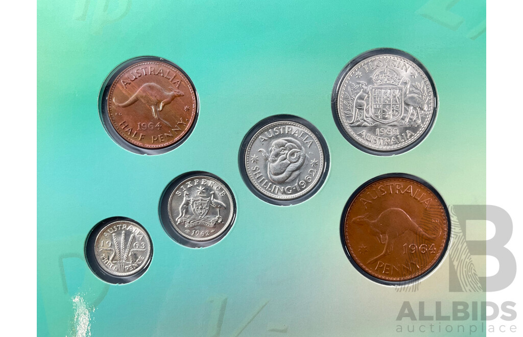 Australian ''Out with the Pence in with the Cents'' Twelve Coin Commemorative Folder Including 1966 Round Silver Fifty Cent Coin
