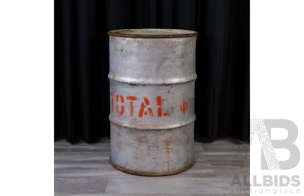 Metal 44 Gallon Drum
