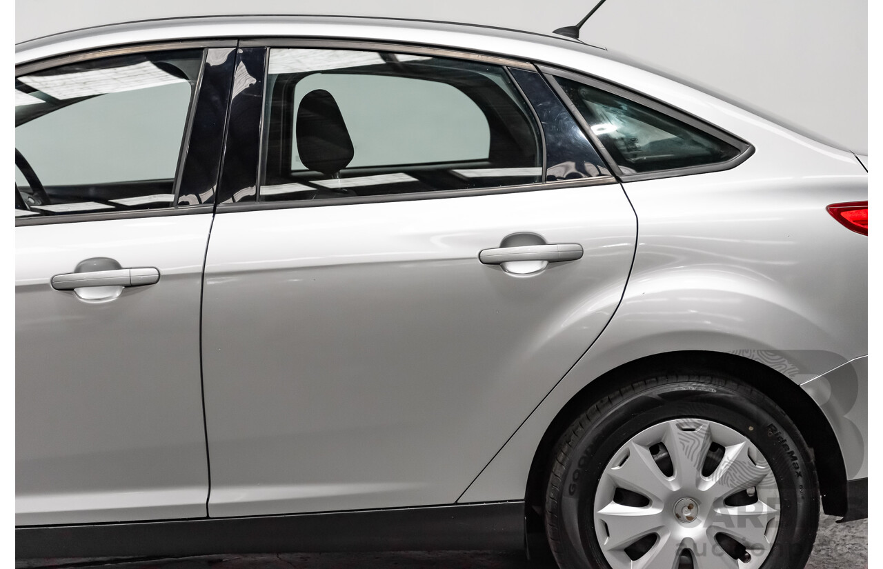 7/2013 Ford Focus Ambiente LW MK2 4d Sedan Metallic Ingot Silver 1.6L