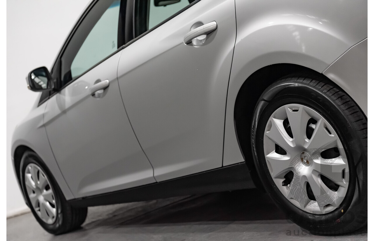 7/2013 Ford Focus Ambiente LW MK2 4d Sedan Metallic Ingot Silver 1.6L