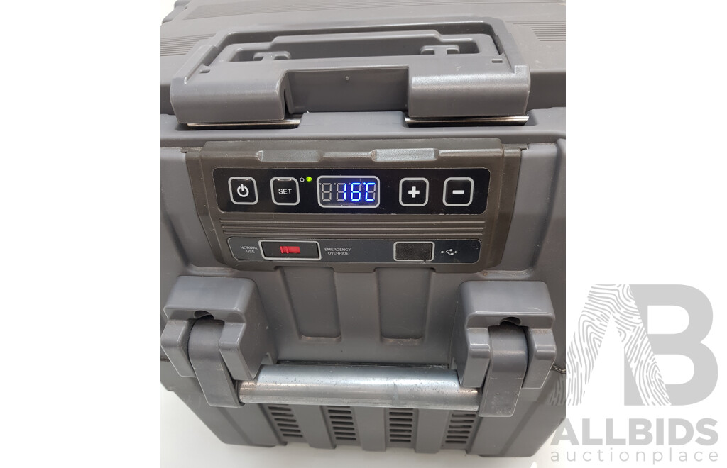 Adventuridge 41L Portable Fridge/Freezer
