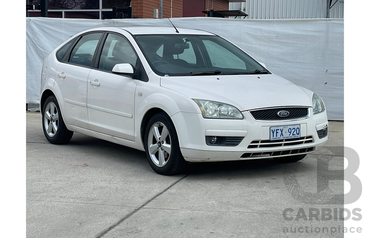 4/2006 Ford Focus LX LS 5d Hatchback White 2.0L