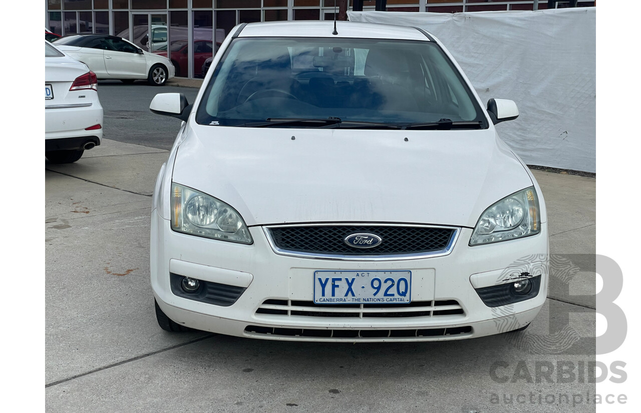4/2006 Ford Focus LX LS 5d Hatchback White 2.0L