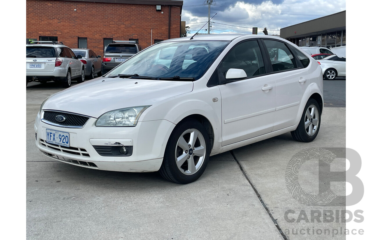 4/2006 Ford Focus LX LS 5d Hatchback White 2.0L