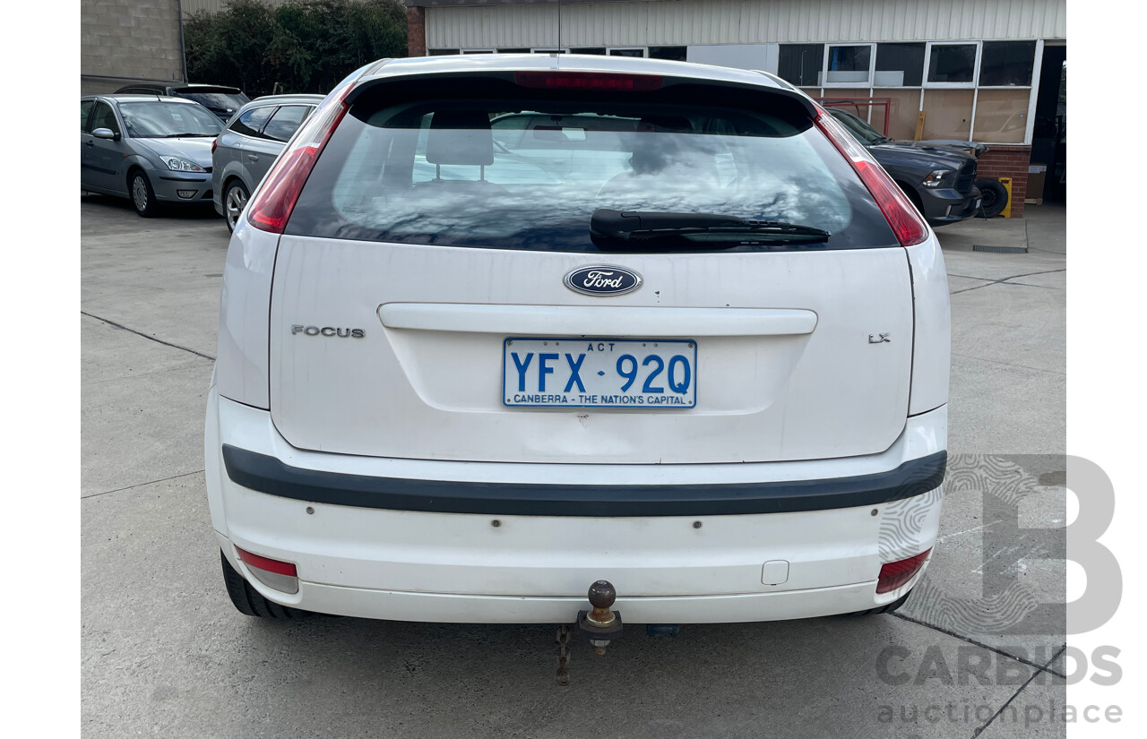 4/2006 Ford Focus LX LS 5d Hatchback White 2.0L
