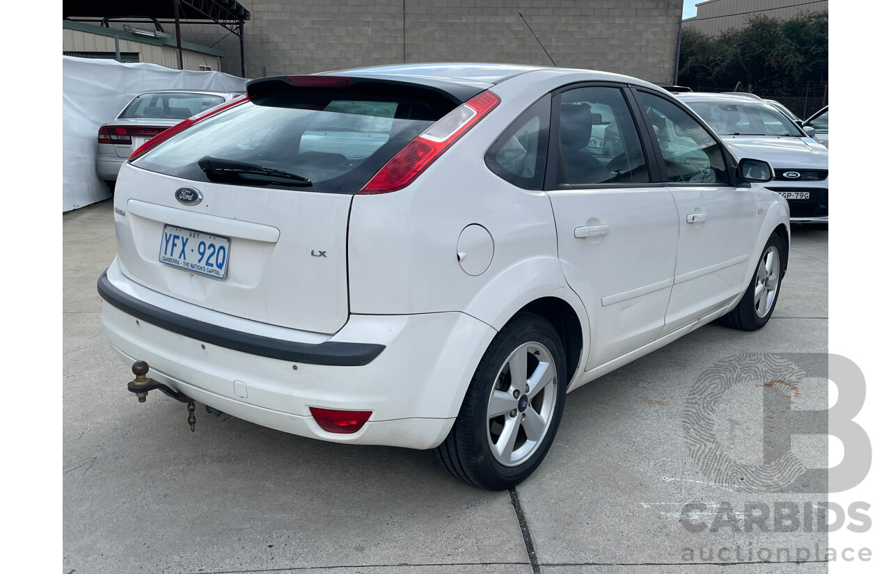 4/2006 Ford Focus LX LS 5d Hatchback White 2.0L