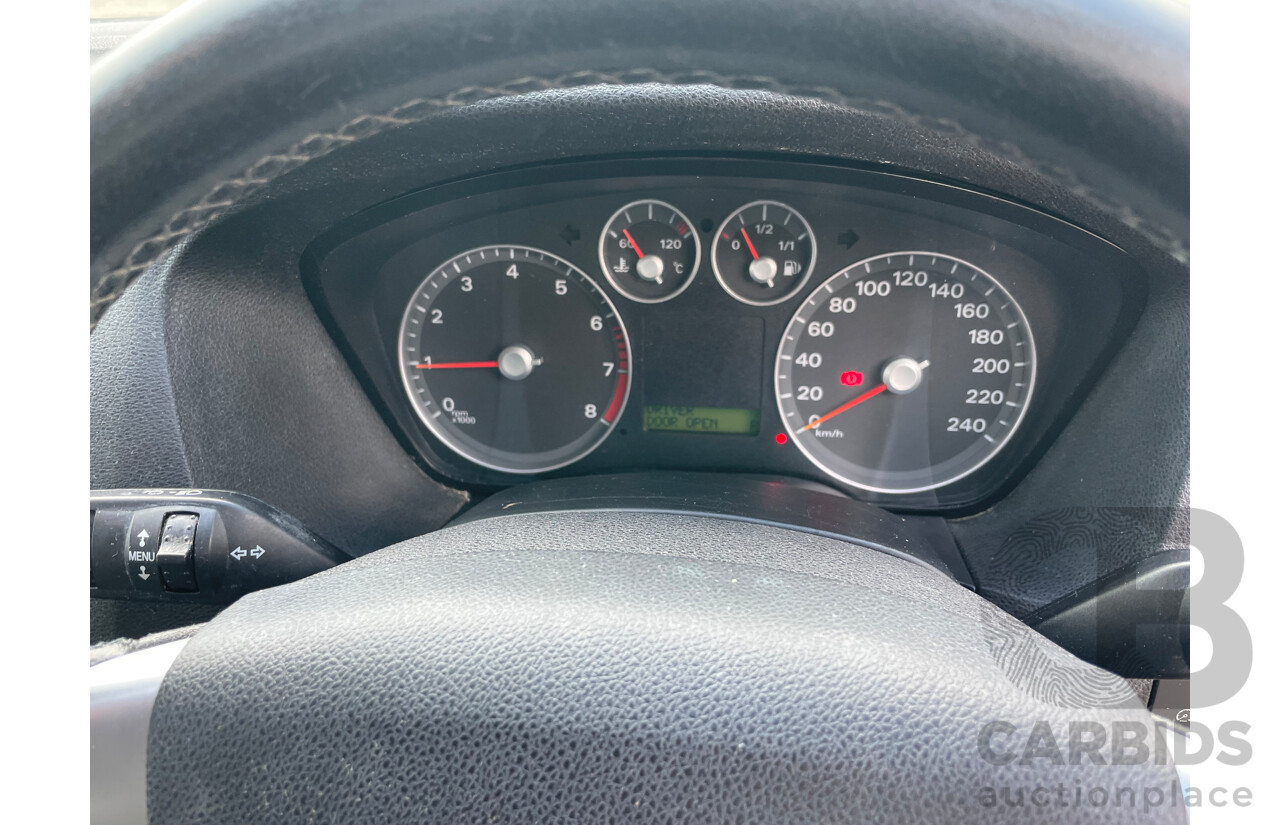 4/2006 Ford Focus LX LS 5d Hatchback White 2.0L