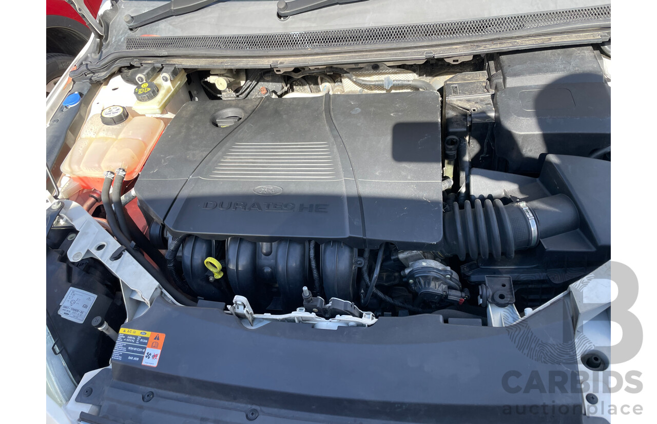 4/2006 Ford Focus LX LS 5d Hatchback White 2.0L