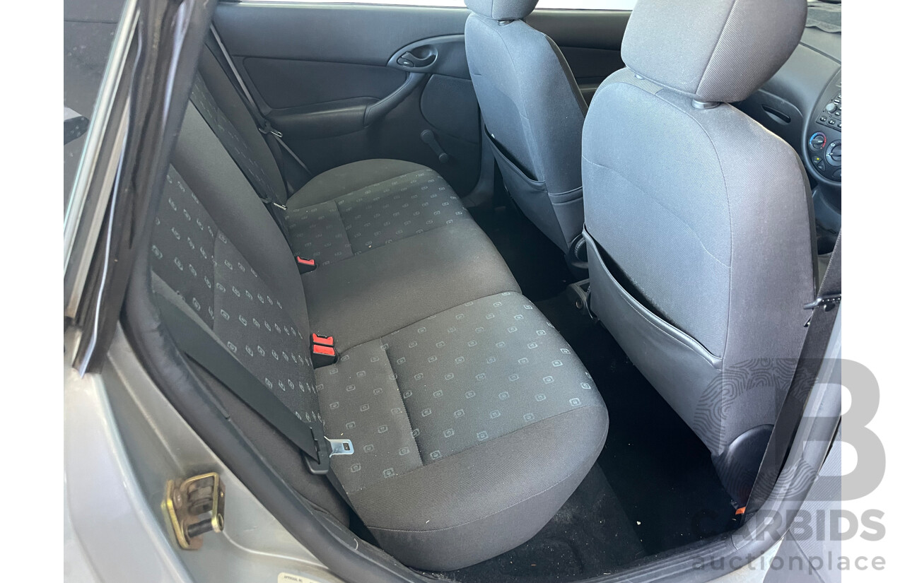 11/2003 Ford Focus CL LR 4d Sedan Silver 1.8L