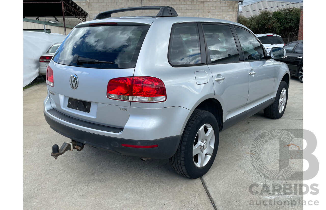 1/2005 Volkswagen Touareg R5 TDi Luxury 7L 4d Wagon Silver 2.5L