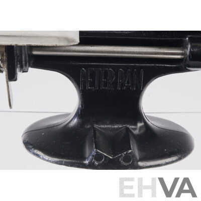 Vintage Peter Pan Toy Sewing Machine, Model 0, Made in Australia by Colton, Palmer and Preston