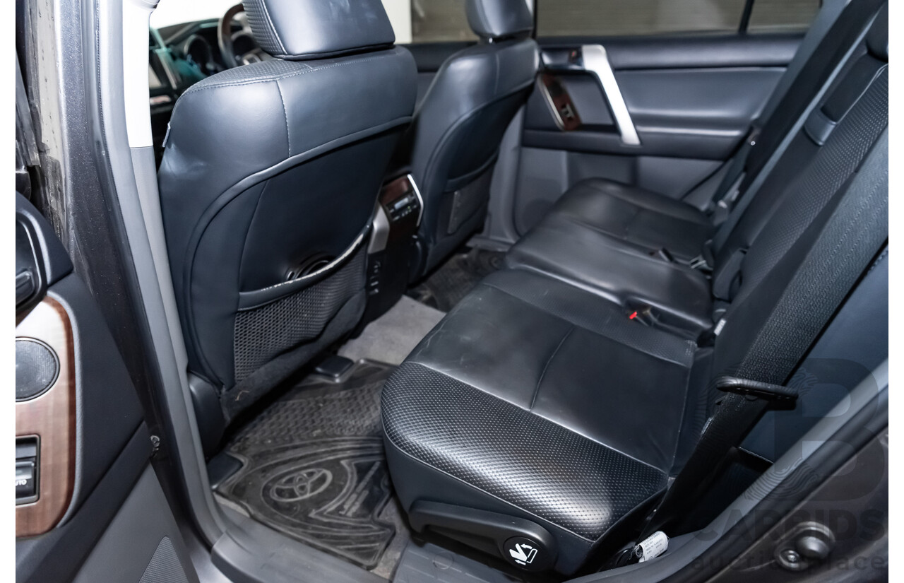 7/2010 Toyota Landcruiser Prado Kakadu (4x4) KDJ150R 4d Wagon Metallic Grey Turbo Diesel 3.0L - 7 Seater