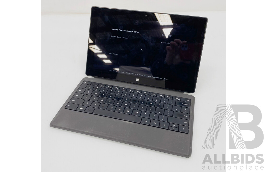 Microsoft (1601) Surface Pro 2 Intel Core I5 (4300U) 1.9GHz-2.9GHz 2-Core CPU 256GB 10.6-Inch Touchscreen Detachable Laptop