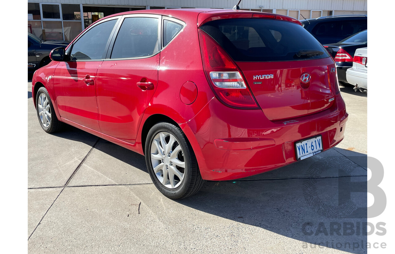 1/2009 Hyundai i30 SLX FD MY09 5d Hatchback Red 2.0L
