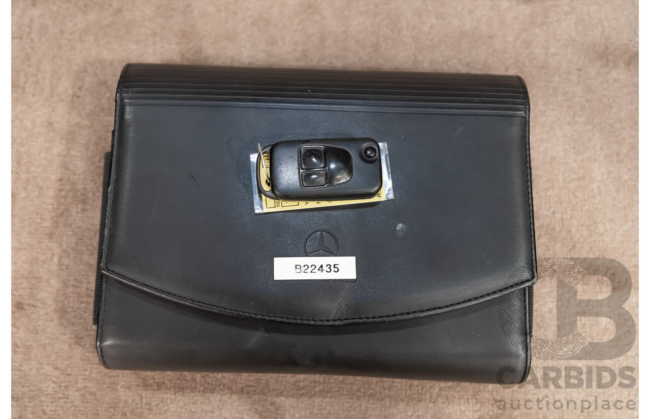 8/2002 Mercedes-Benz ML 320 Luxury (4x4) W163 4d Wagon Gold 3.2L